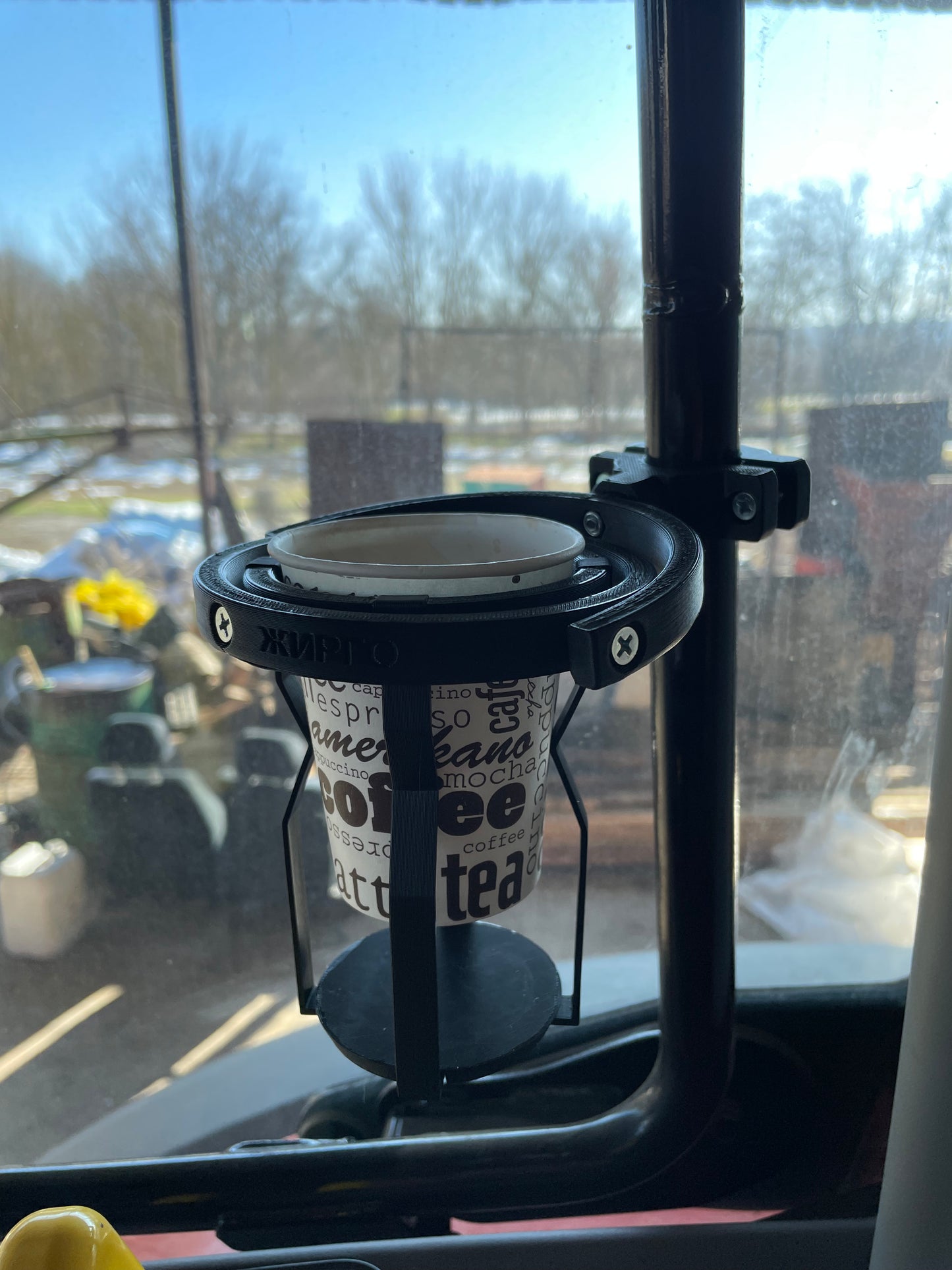 🚜🍹GyrGo Cup Holder Expander Gyroscopic for Coffee and Cans - Anti-Spill 🛻