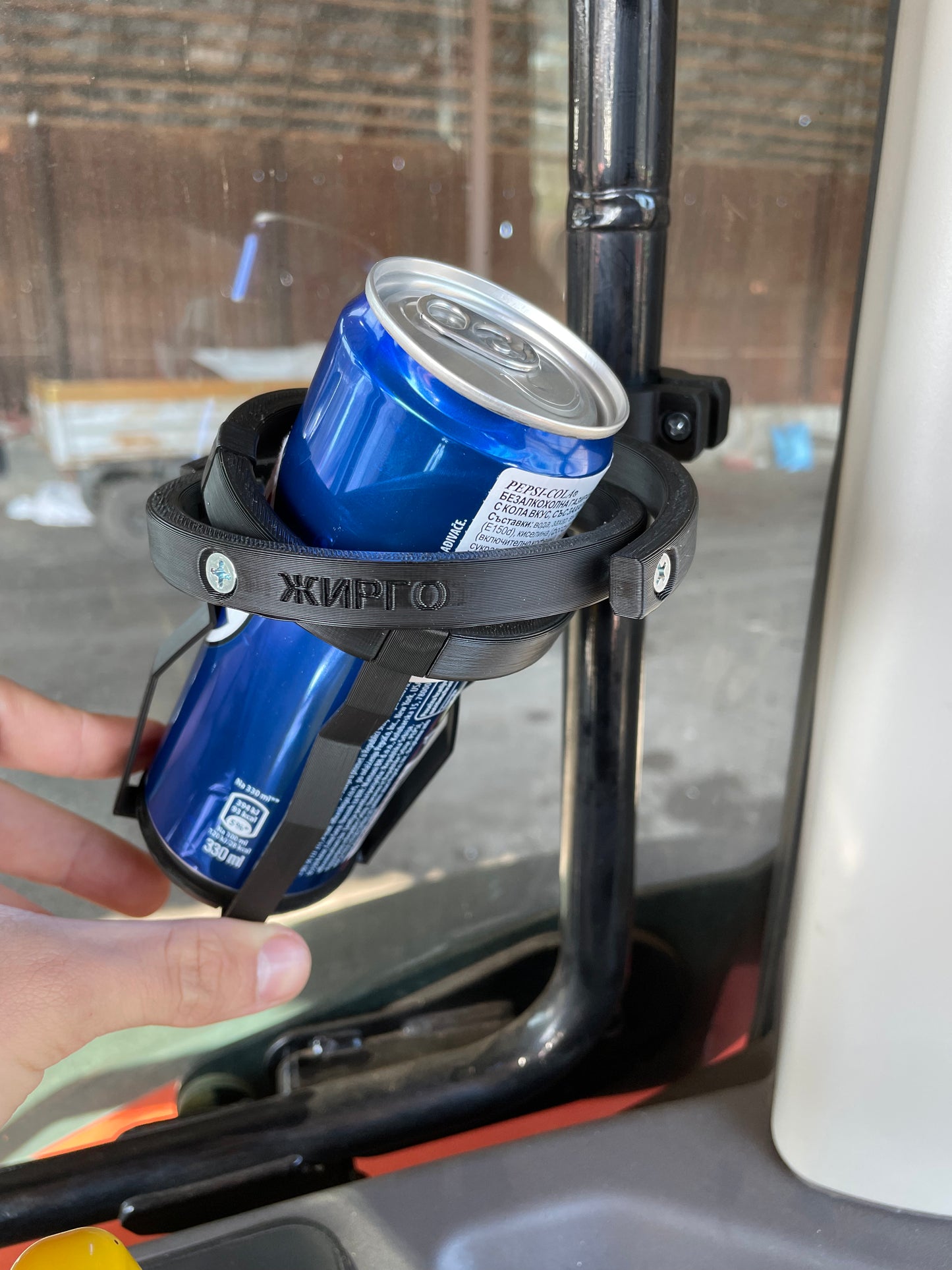 🚜🍹GyrGo Cup Holder Expander Gyroscopic for Coffee and Cans - Anti-Spill 🛻