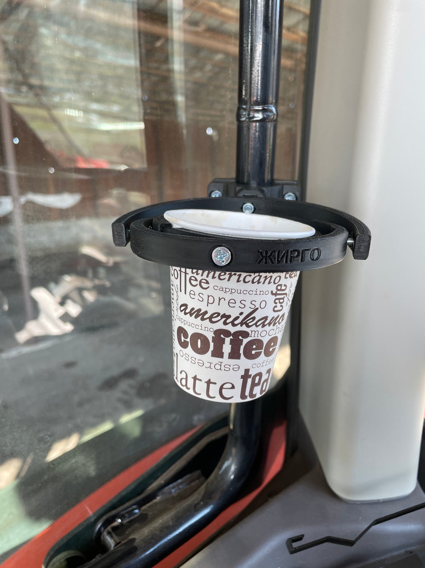 🚜🍹GyrGo Cup Holder Expander Gyroscopic for Coffee and Cans - Anti-Spill 🛻